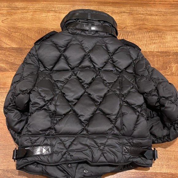 Stunning crop Burberry quilted and leather accents jacket - Picture 3 of 10